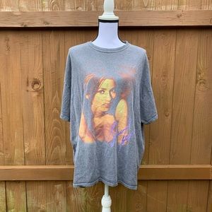 VERY faded Shania Twain shirt